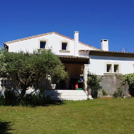 Au Coeur De La Petite Camargue Bed & Breakfast