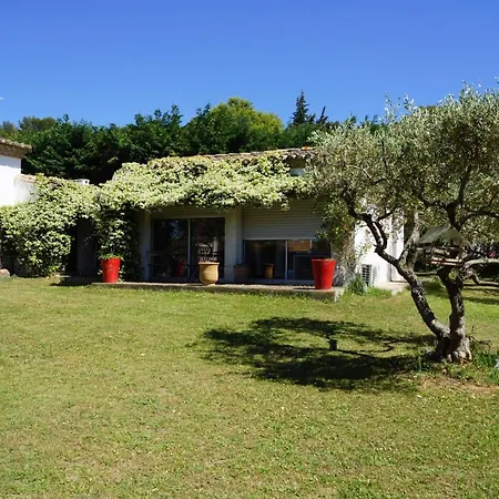 Au Coeur De La Petite Camargue Alojamento de Acomodação e Pequeno-almoço 3*