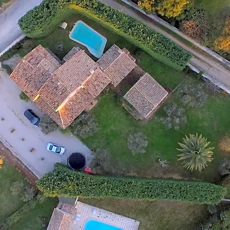 Au Coeur De La Petite Camargue Oda ve Kahvaltı 3*
