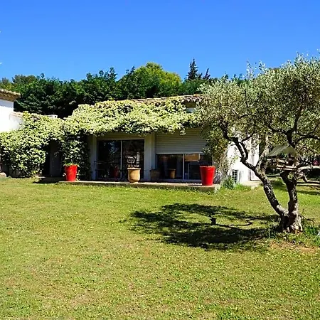 Au Coeur De La Petite Camargue Oda ve Kahvaltı